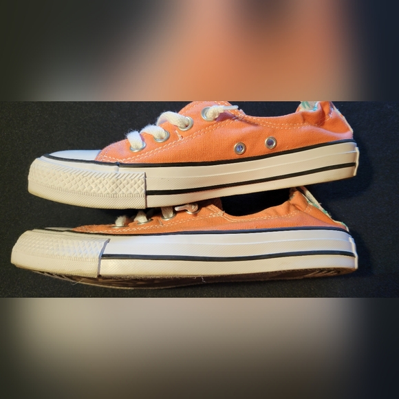 NWOT Coral Orange Converse Slip-ons size 6 (6.5 in normal sizing) - Picture 2 of 8